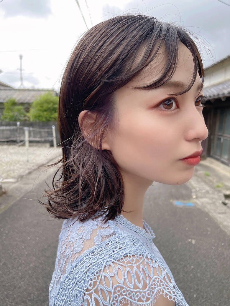 ショートヘア ナチュラル ホワイトシルバー 切りっぱなしボブ D Or Kazukiyo Hamaguchi Hair