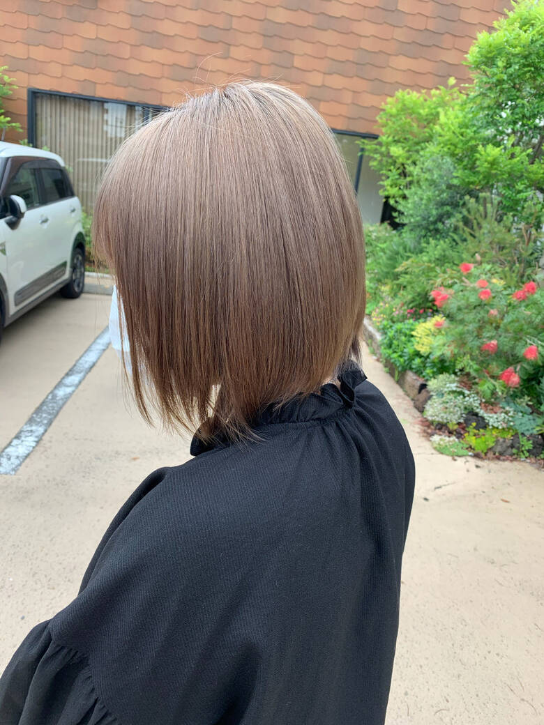 ナチュラル ボブ ブリーチカラー ミルクティーベージュ Ann Legs 蓮 レン Hair