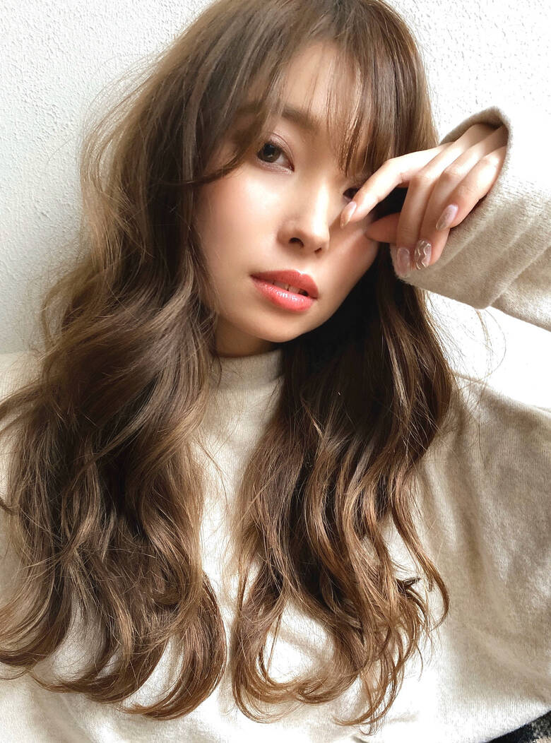 小顔ヘア グレージュ ロングヘア デジタルパーマ Chobii 田邊俊也 Hair