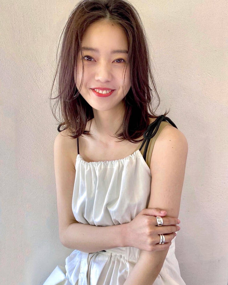 ミディアム フェミニン 前髪なし 夏 Lila By Afloat 緒方 創惟 Hair