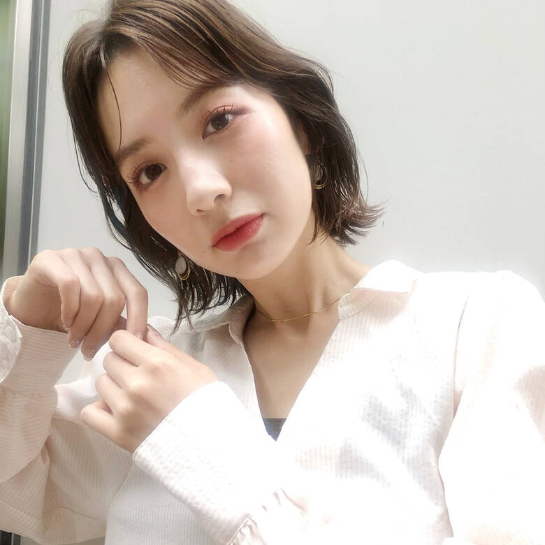 くびれボブ ナチュラル 切りっぱなしボブ ウルフカット Emma Ginza Maria くびれボブ レイヤー 小顔みせ Hair くびれボブ ナチュラル 切りっぱなしボブ ウルフカット Emma Ginza Maria くびれボブ レイヤー 小顔みせ Hair