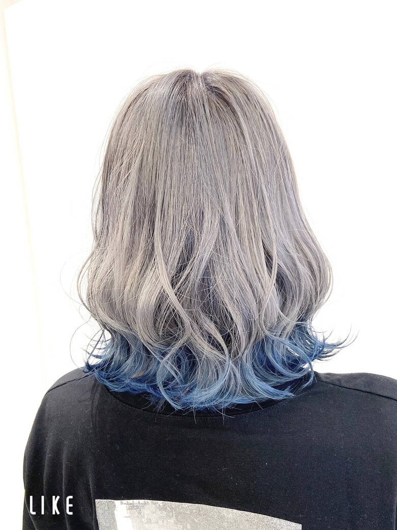 インナーカラー ブルーグラデーション ボブ ホワイトシルバー Aman D Or アマンドール 名古屋駅徒歩5分 角谷 洋之 Hair インナーカラー ブルーグラデーション ボブ ホワイトシルバー Aman D Or アマンドール 名古屋駅徒歩5分 角谷 洋之 Hair