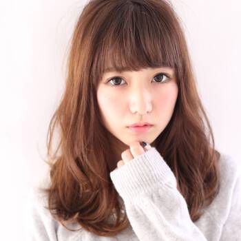 フォワード巻きとリバース巻き セミロングの巻き髪の基本 Hair