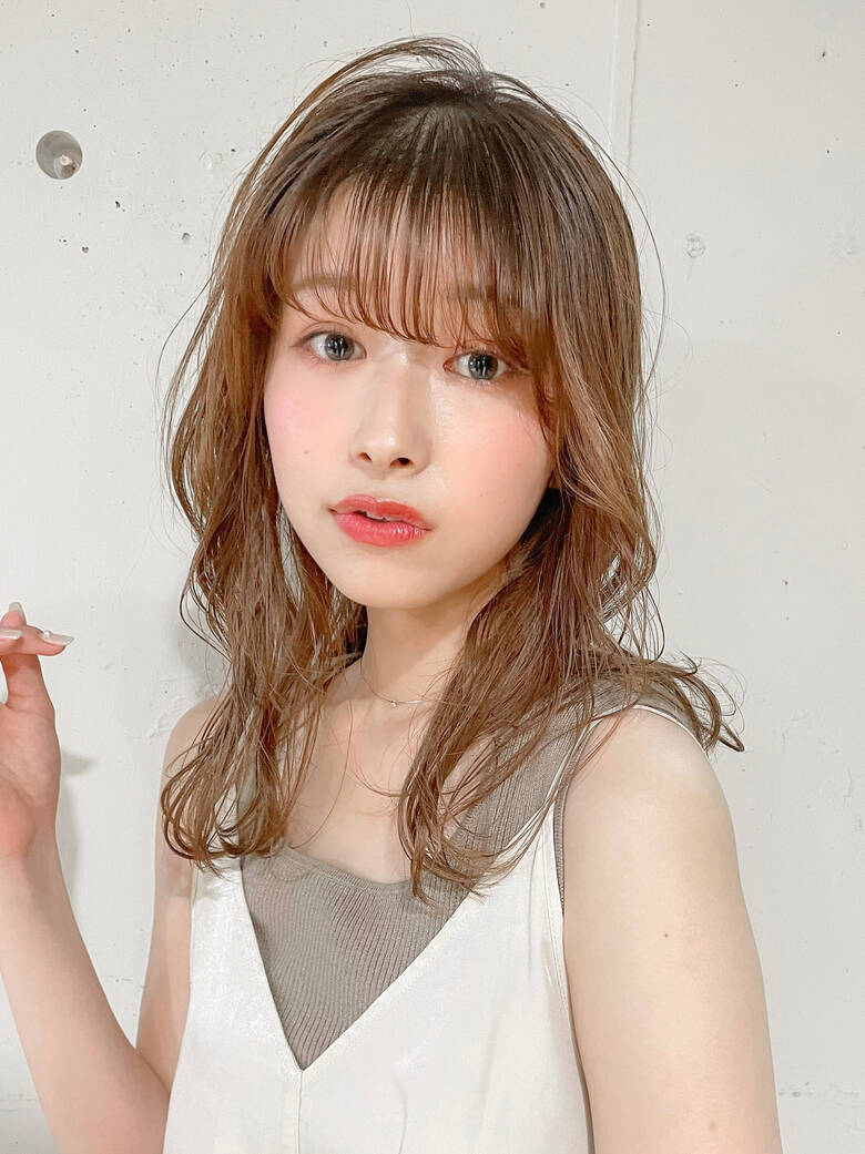 エレガント ミディアム レイヤーカット ゆるふわパーマ Dydi表参道 本田結 ほんだゆい Dydi表参道 Hair