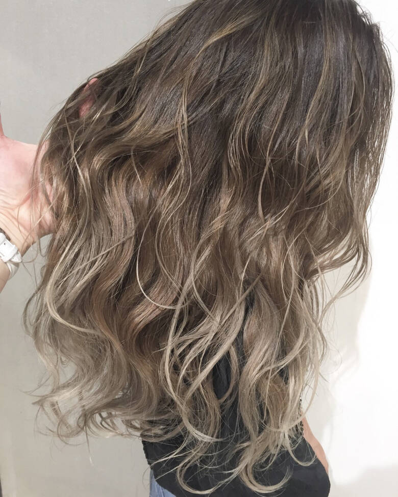 外国人風 ナチュラル ハイライト ロング Alive Fukuoka 甲斐田 祐輝 Alive Fukuoka 53 Hair