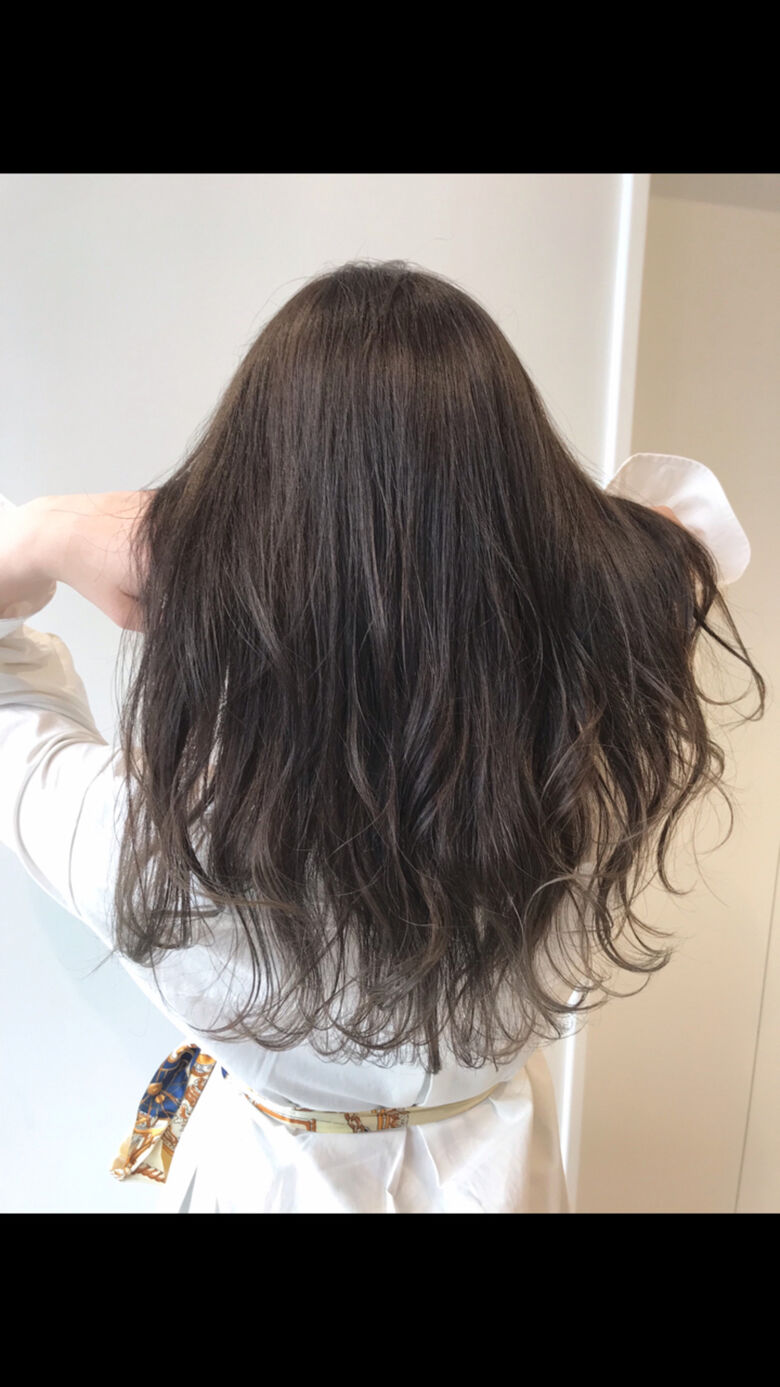 ロング グレージュ 波ウェーブ エレガント Lond Damask Rose Ikko Oguri Hair