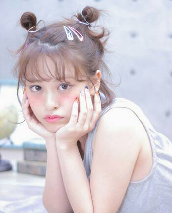 カラフルな小物でセルフアレンジ フェスにしていきたいスタイル8選 Hair カラフルな小物でセルフアレンジ フェスにしていきたいスタイル8選 Hair
