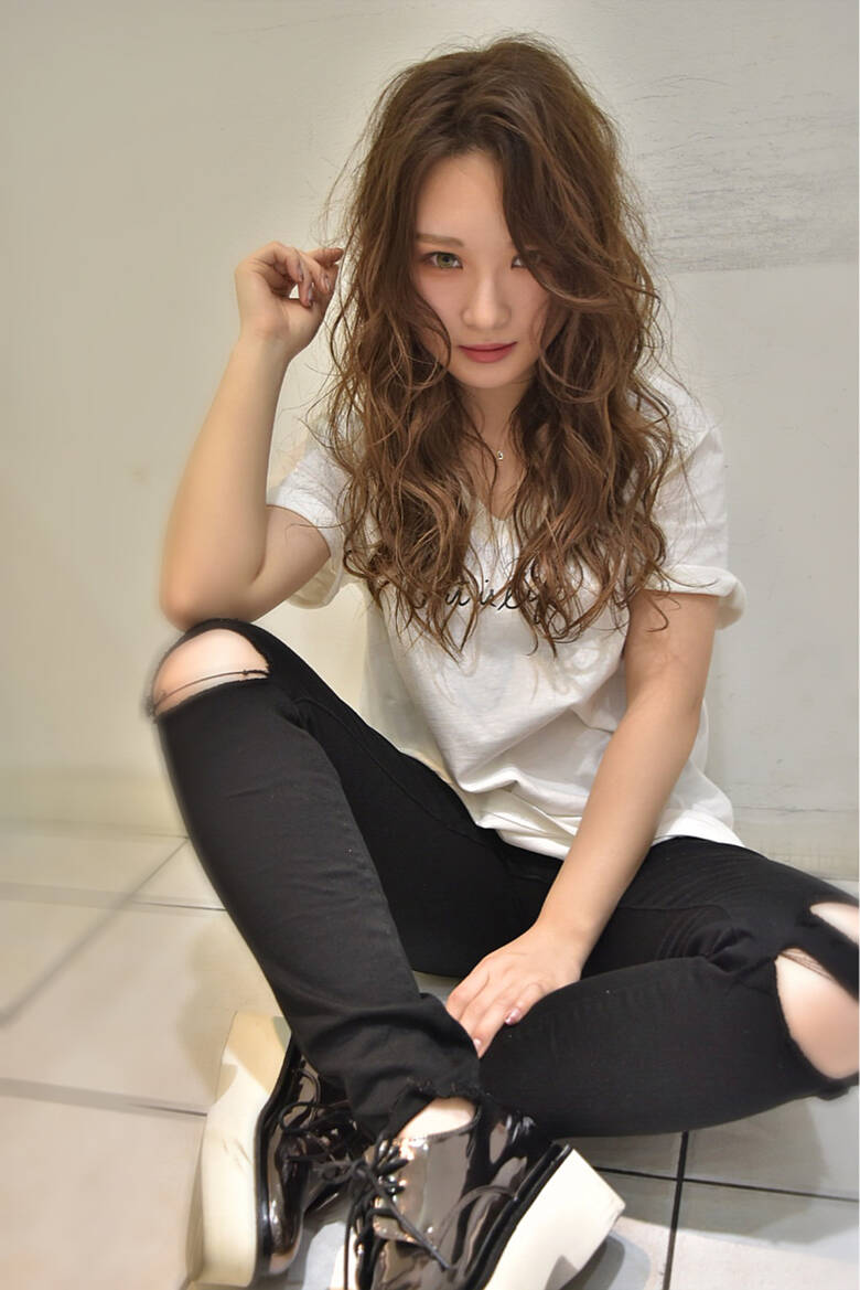 フェミニン ウェーブ 斜め前髪 外国人風 Baroque 立川 Newtonグループ 石田裕紀 Hair