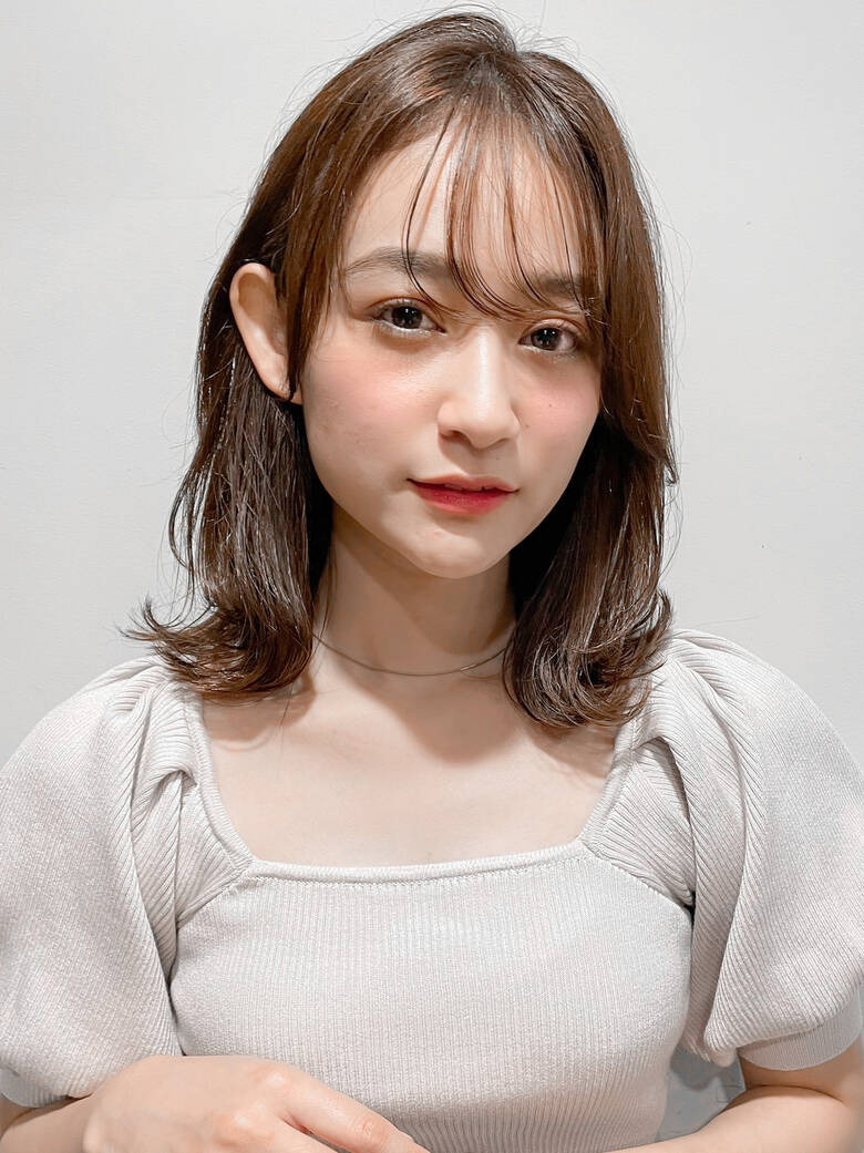 ウルフカット ひし形シルエット 外ハネ ミディアム Dydi表参道 本田結 ほんだゆい Dydi表参道 Hair