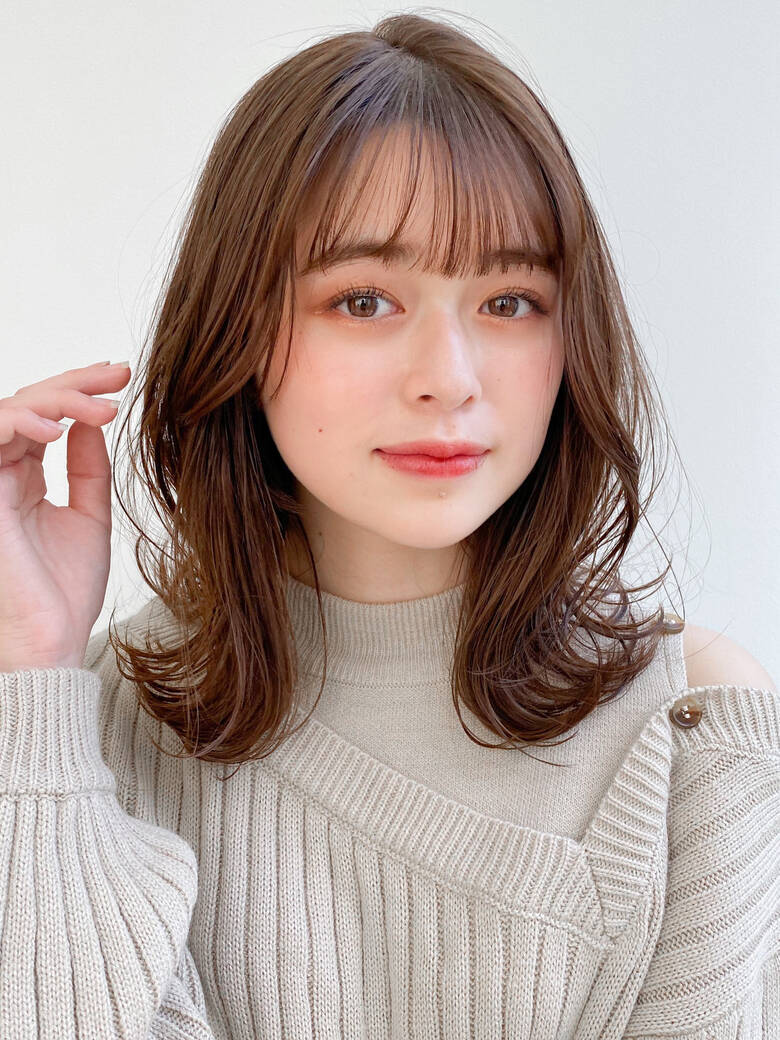 ナチュラル デジタルパーマ ミディアムレイヤー 外ハネ Agnos青山 平野 七海 Agnos青山 Hair