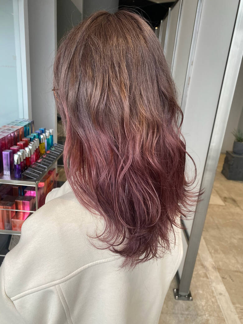 イヤリングカラーピンク インナーカラー ヘアアレンジ ナチュラル Be Here Now 松原 秋奈 Hair イヤリングカラーピンク インナーカラー ヘアアレンジ ナチュラル Be Here Now 松原 秋奈 Hair