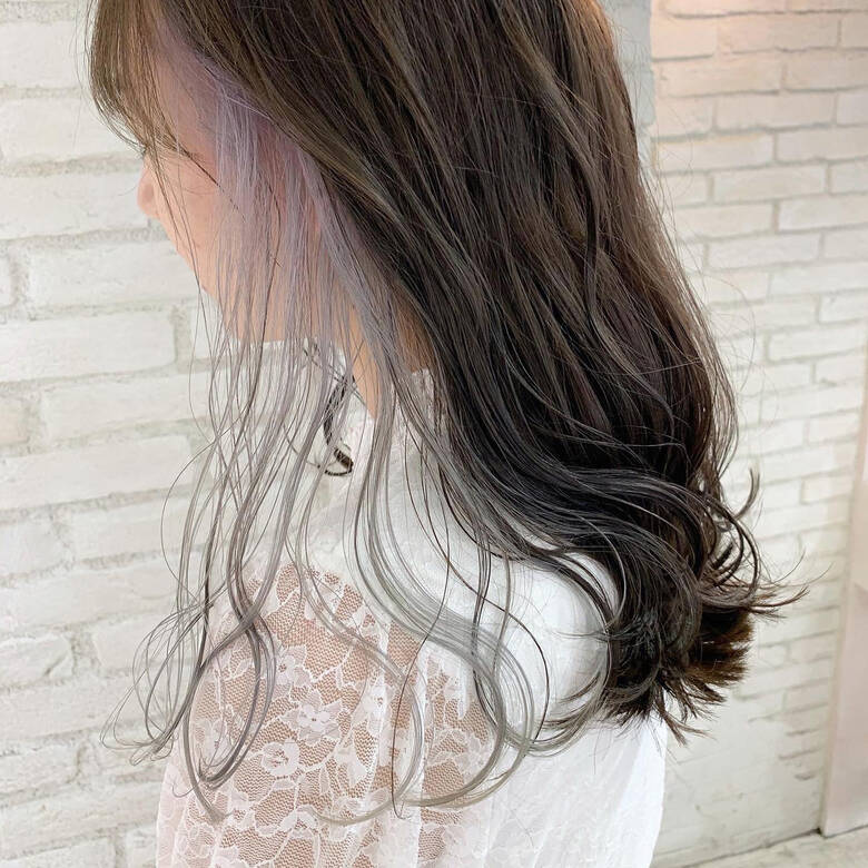 前髪インナーカラー ロング フェミニン インナーカラーホワイト Lond 表参道 倉崎 涼 Hair