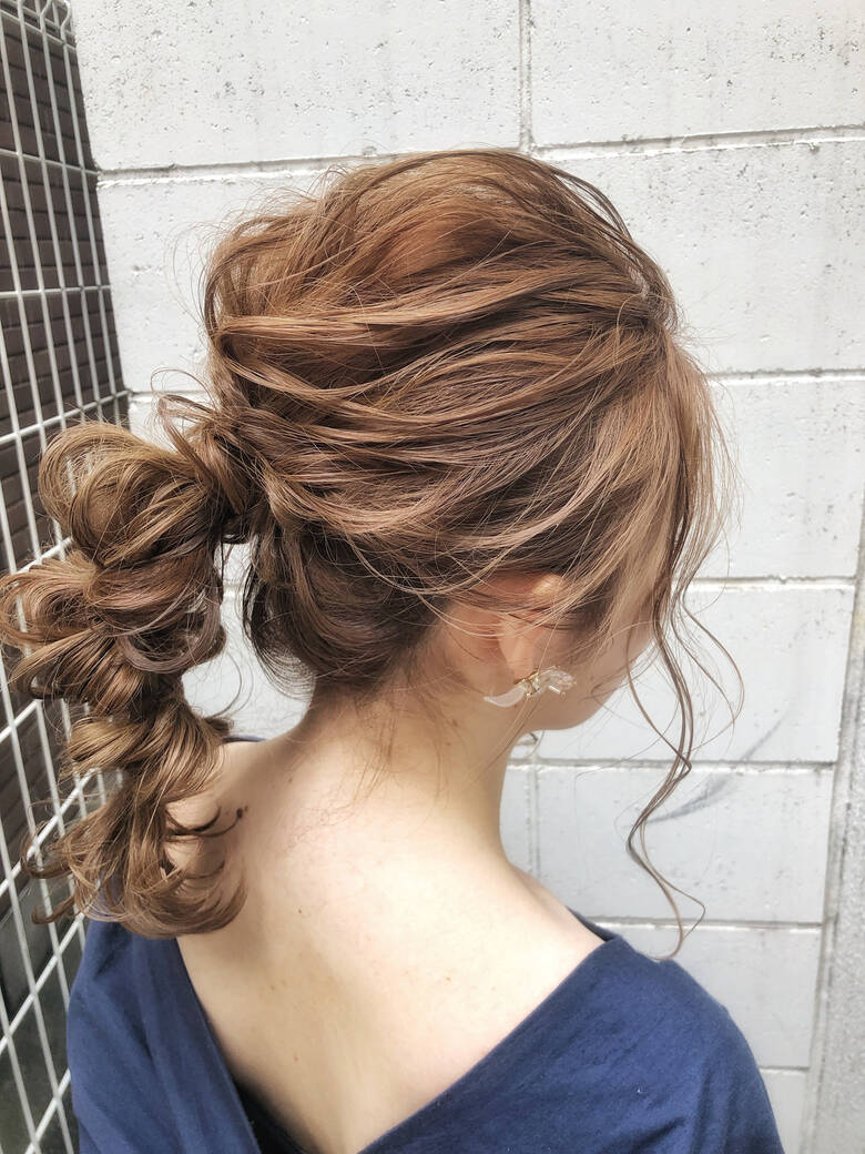 エレガント 結婚式ヘアアレンジ ヘアアレンジ 結婚式 E M A Assort 佐伯 優 Hair