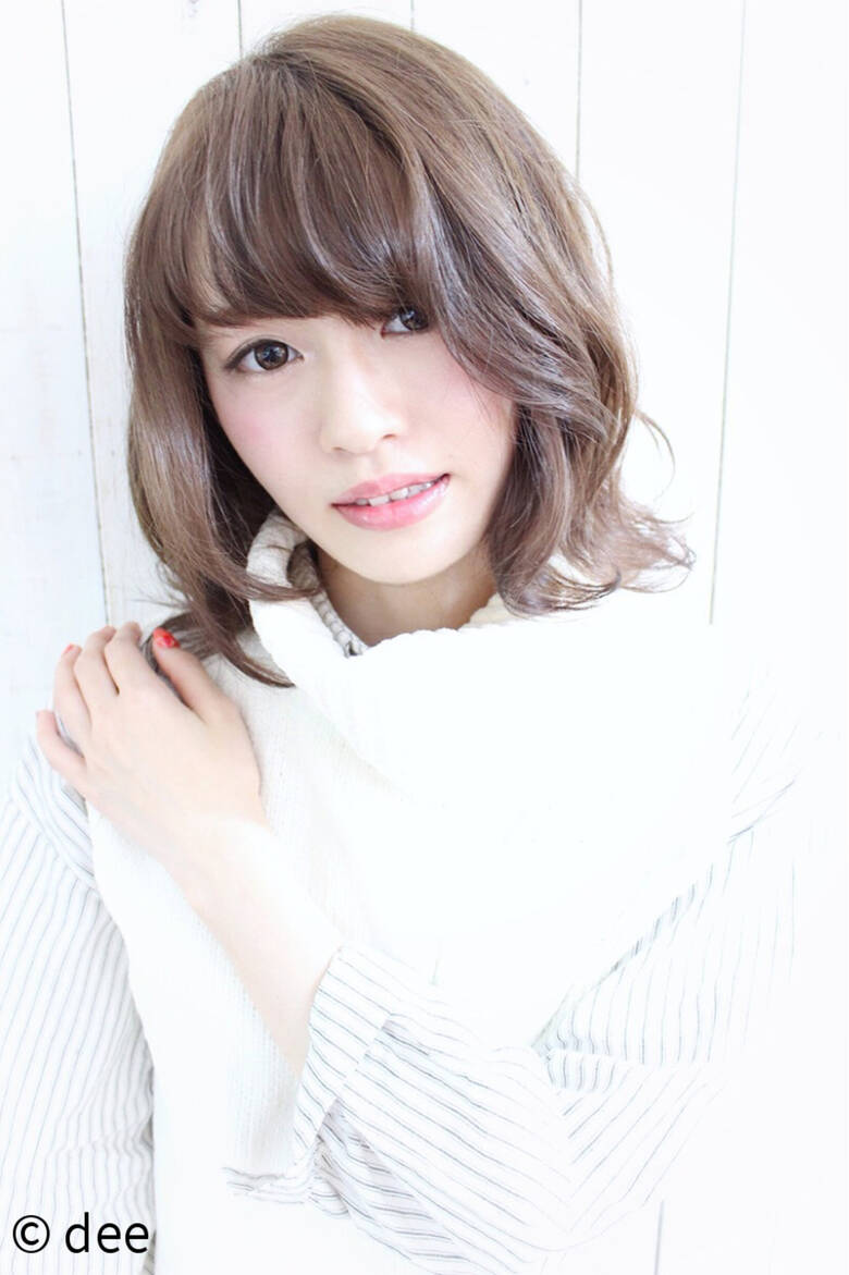 前髪あり ミディアム ミルクティー ロブ Dee Dee 2630 Hair