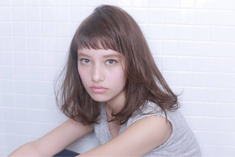 セミロング シースルーバング 透明感 アッシュ Apish Ginza Apish Ginza 青木杏奈 Hair