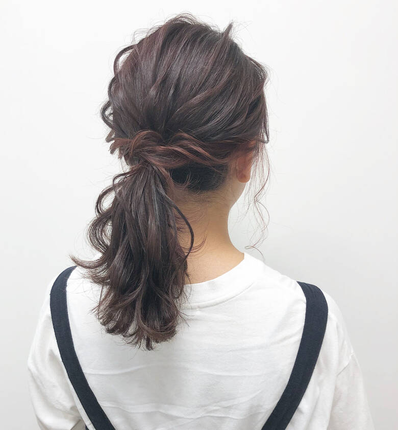 ナチュラル セミロング インナーカラー 簡単ヘアアレンジ Maison De Sisi Hii De Hair