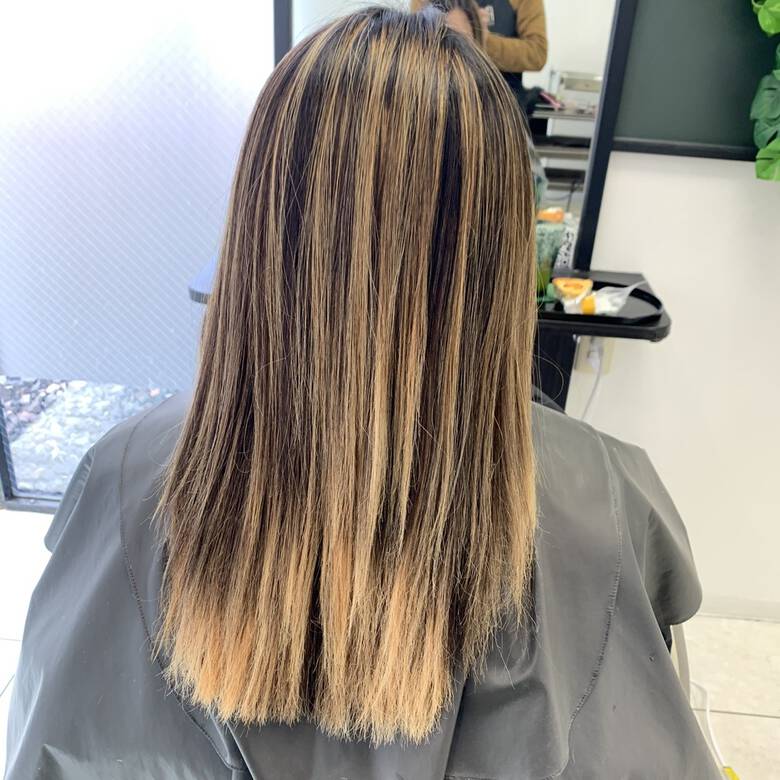 外国人風カラー バレイヤージュ 外人ヘア ミルクティーグレージュ Hair Salon Irodori 福井 Hair Salon Irodori 5169 Hair