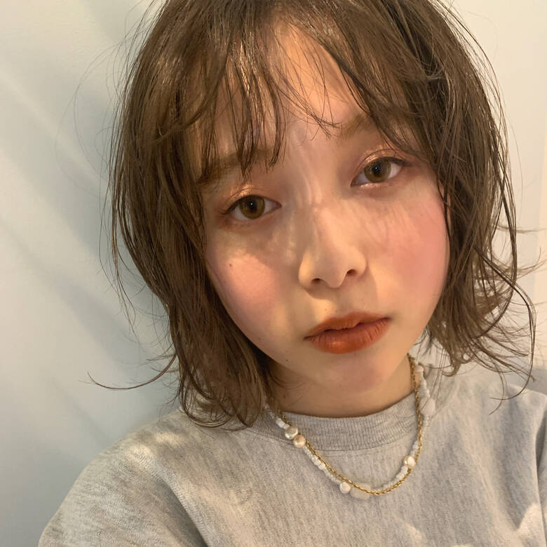 インナーカラー ナチュラル ボブ シアーベージュ Kyli 塚本 夏帆 Hair