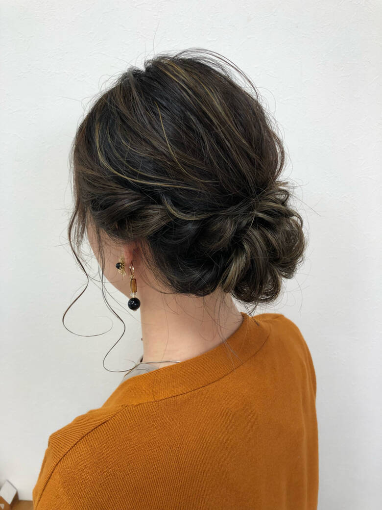ナチュラル ヘアアレンジ セミロング シニヨン Lillie Hair Spa 宇渡 裕一 4228 Hair ナチュラル ヘアアレンジ セミロング シニヨン Lillie Hair Spa 宇渡 裕一 4228 Hair