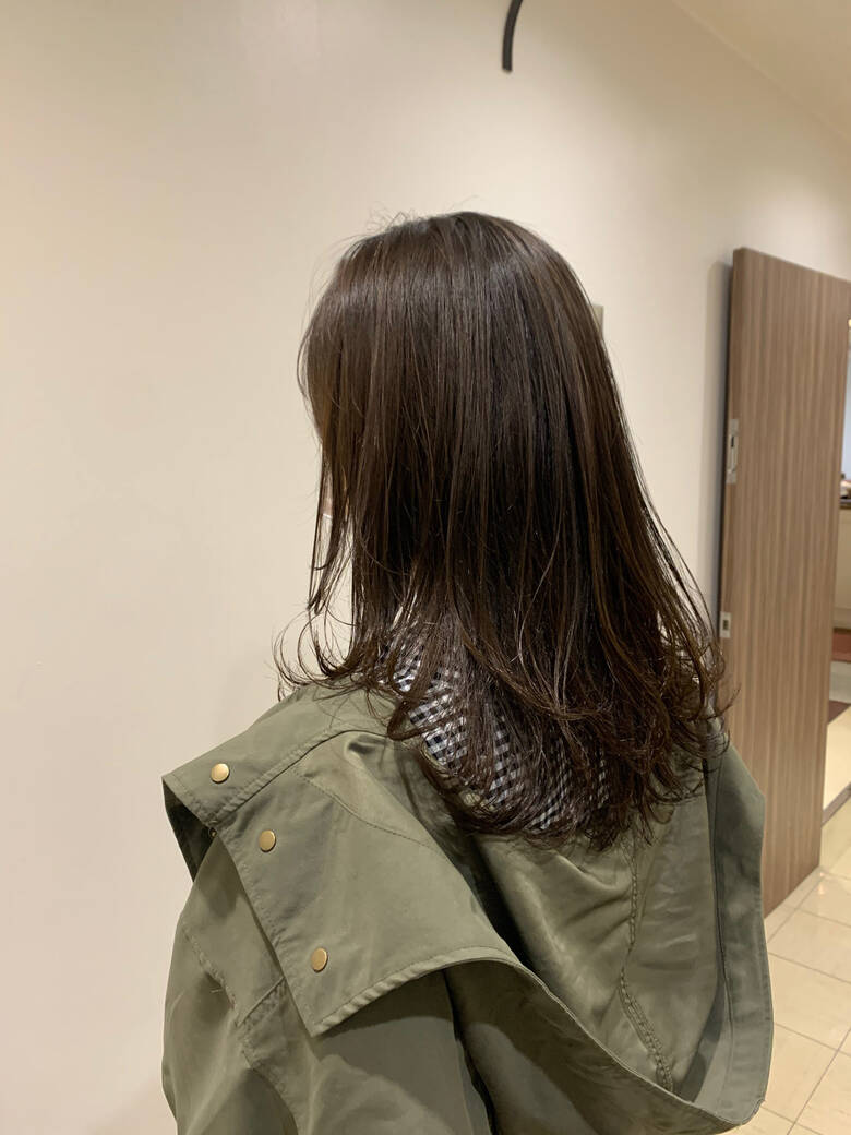 セミロング 大人可愛い ウルフカット ナチュラル Taylor Cazu Hair