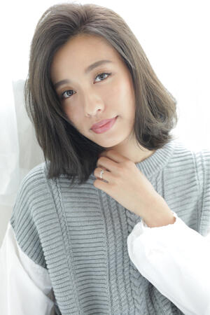 マットブラウンに大注目 深みと透明感をかなえる魔法ヘアカラー Hair マットブラウンに大注目 深みと透明感をかなえる魔法ヘアカラー Hair