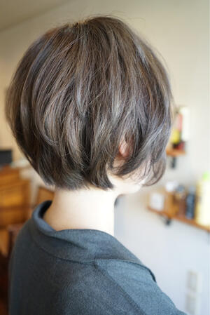 いつもの色に飽きたら グレージュヘアカラーをオーダーしよう Hair いつもの色に飽きたら グレージュヘアカラーをオーダーしよう Hair