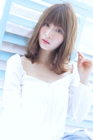 ミディアムヘアは軽やかに 毛先パーマヘアカタログ Hair ミディアムヘアは軽やかに 毛先パーマヘアカタログ Hair