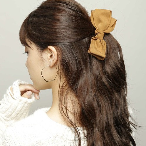 ヘアクリップの種類は髪質別で選ぶ おすすめヘアアレンジ術 Hair ヘアクリップの種類は髪質別で選ぶ おすすめヘアアレンジ術 Hair