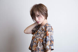 マットブラウンに大注目 深みと透明感をかなえる魔法ヘアカラー Hair マットブラウンに大注目 深みと透明感をかなえる魔法ヘアカラー Hair