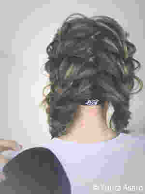 女の子らしさ全開 ボブでも簡単にできるツインテールでオトコを落とす