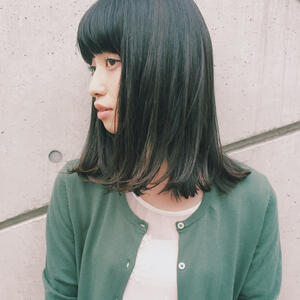 おしゃれな女子直伝 トレンド感満載なストレートミディアムスタイル おしゃれな女子直伝 トレンド感満載なストレートミディアムスタイル
