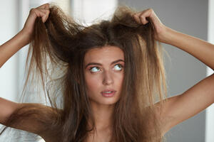 お役立ちヘアアレンジグッズ セルフアレンジも簡単にできるんです お役立ちヘアアレンジグッズ セルフアレンジも簡単にできるんです