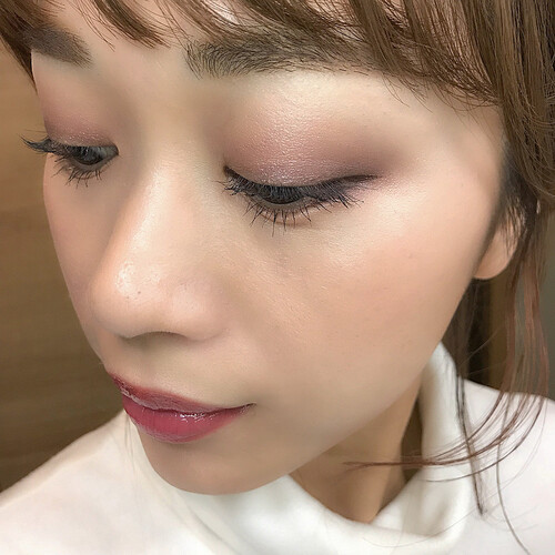 夏のちょい派手アイメイクは鮮やかカラーで攻める Hair
