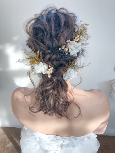 最も人気のある髪型 最高花嫁 髪型 シニヨン ティアラ